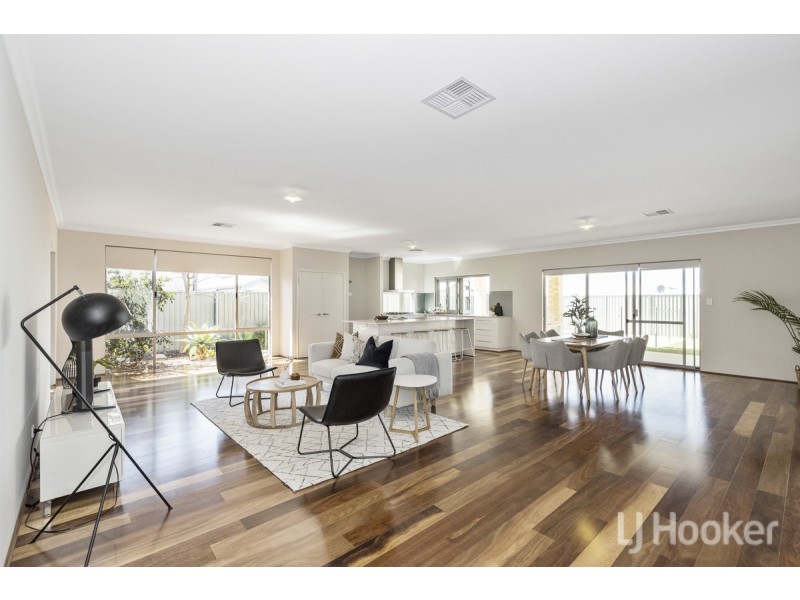 15 Bronze Street, Eglinton WA 6034