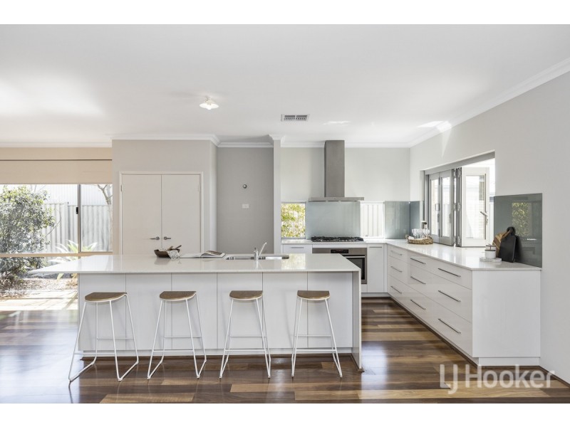 15 Bronze Street, Eglinton WA 6034