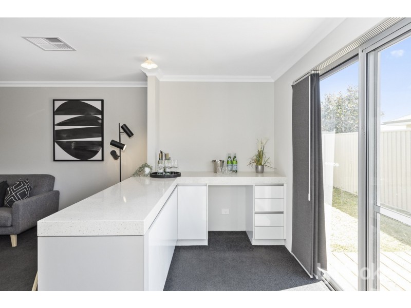 15 Bronze Street, Eglinton WA 6034