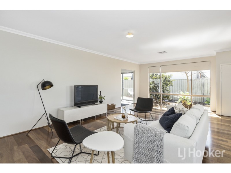 15 Bronze Street, Eglinton WA 6034