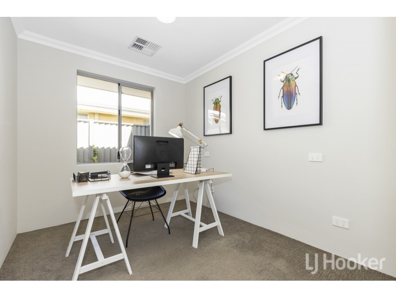 15 Bronze Street, Eglinton WA 6034