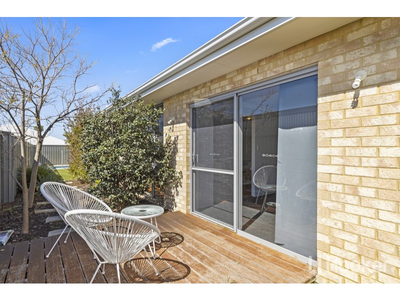 15 Bronze Street, Eglinton WA 6034