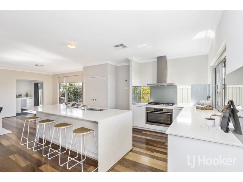 15 Bronze Street, Eglinton WA 6034