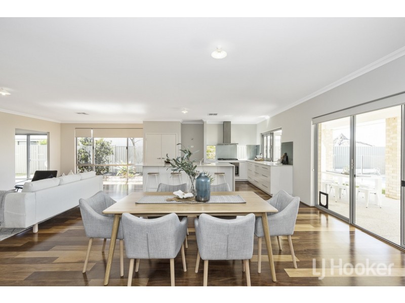 15 Bronze Street, Eglinton WA 6034