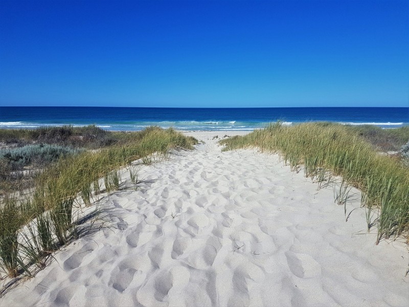 6 Ginger Place, Two Rocks WA 6037