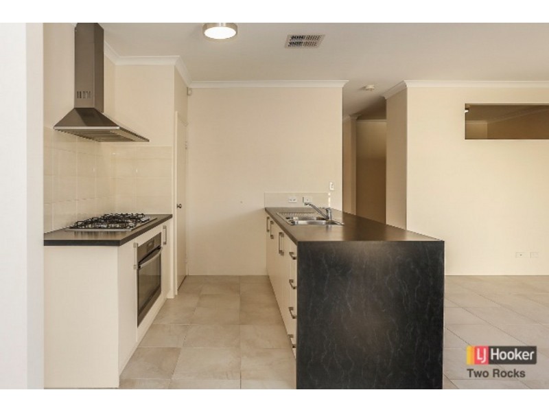 31 Dunk Street, Yanchep WA 6035