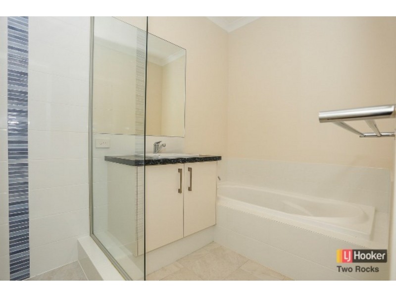 31 Dunk Street, Yanchep WA 6035