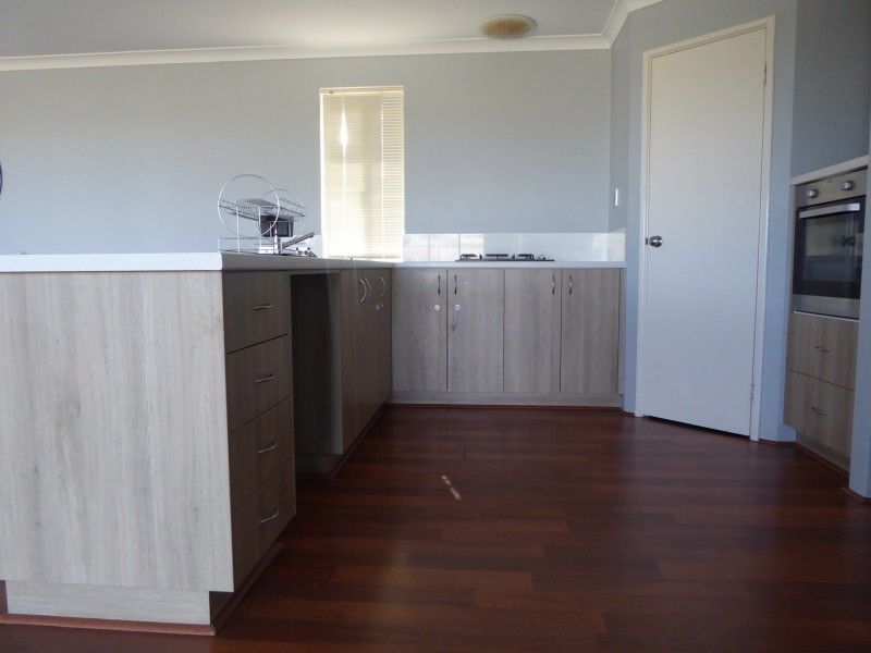 8 Firewood Vista, Yanchep WA 6035