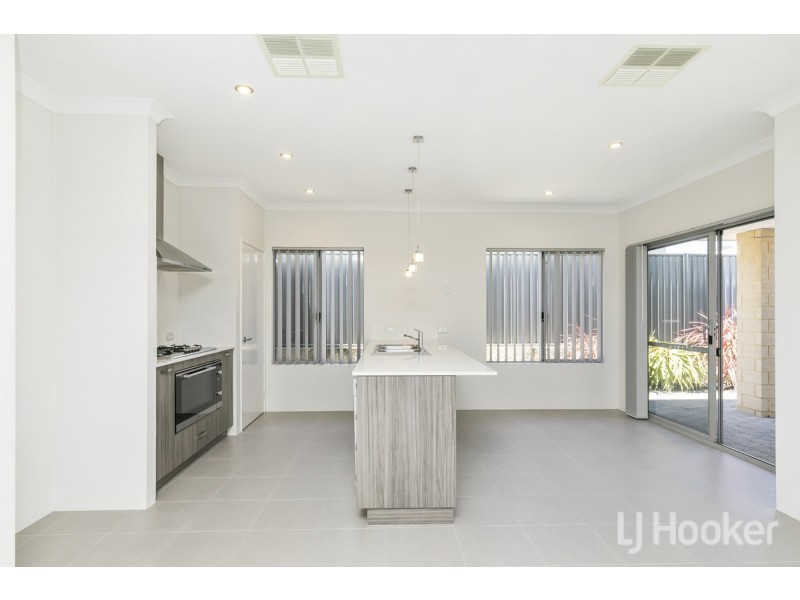 26 Cosmia Grove, Jindalee WA 6036