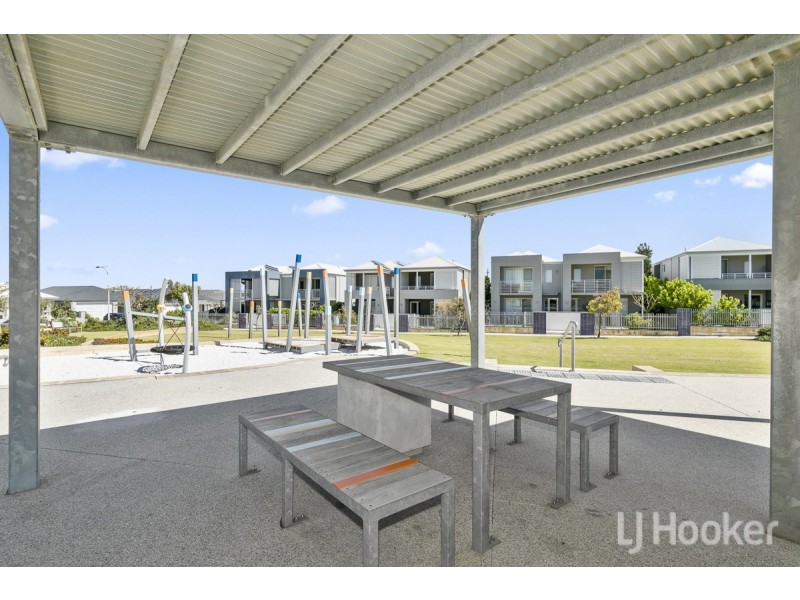 26 Cosmia Grove, Jindalee WA 6036