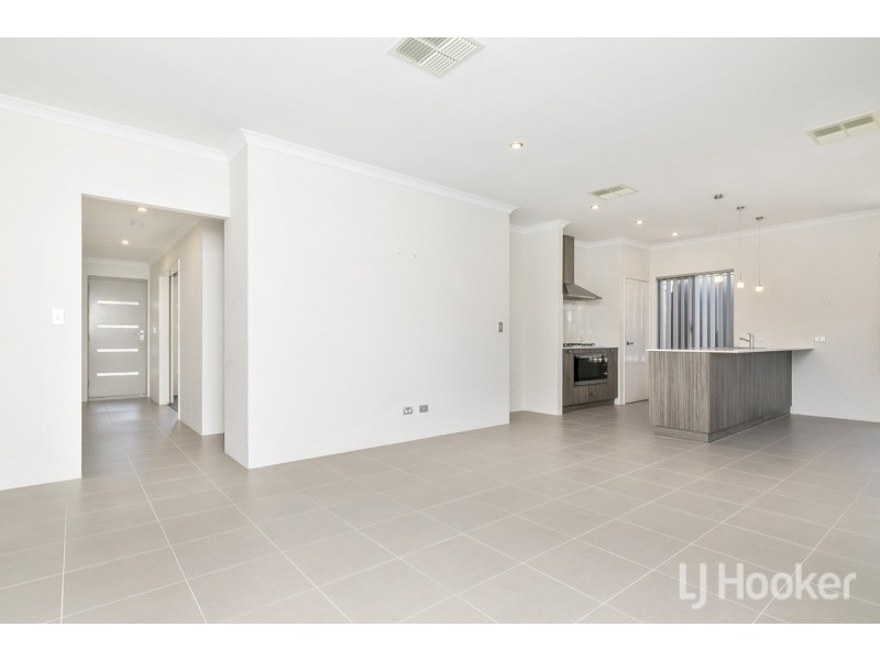 26 Cosmia Grove, Jindalee WA 6036