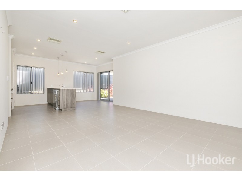 26 Cosmia Grove, Jindalee WA 6036