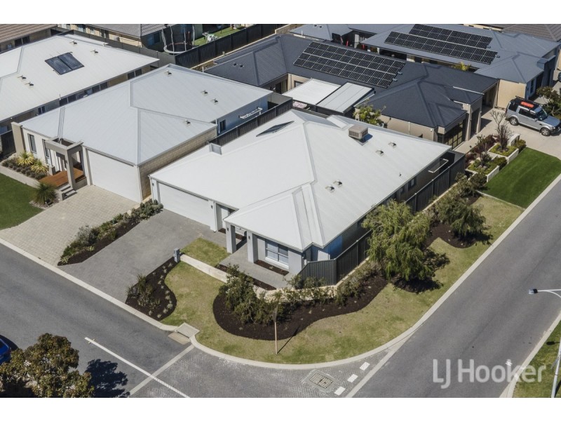 26 Cosmia Grove, Jindalee WA 6036