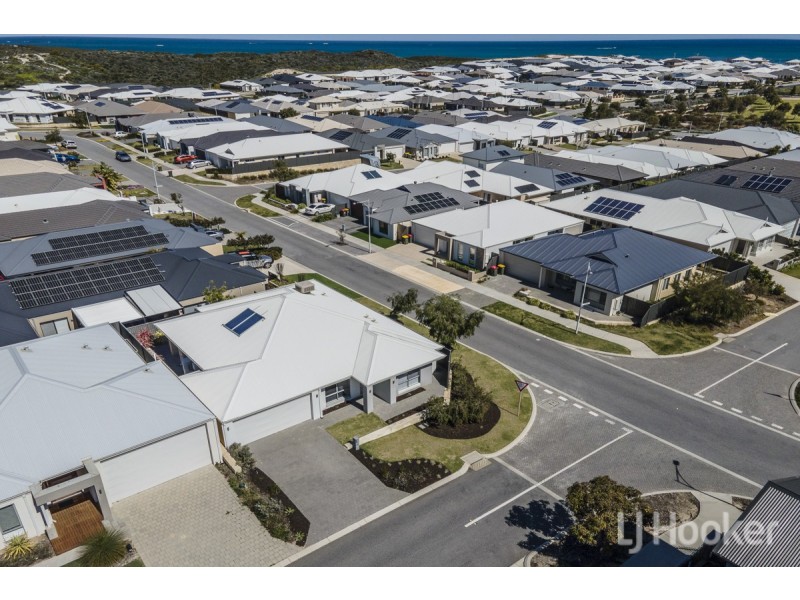 26 Cosmia Grove, Jindalee WA 6036