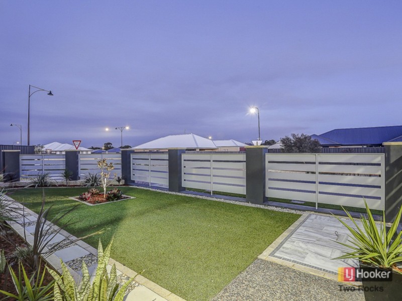 17 Marker Drive, Yanchep WA 6035