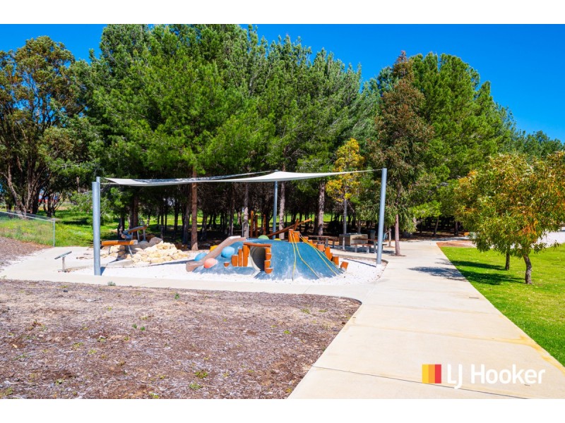 9 Caddy Way, Yanchep WA 6035
