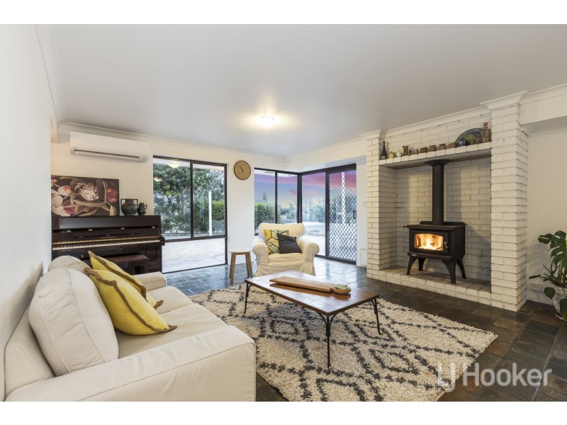 12 Truro Court, Yanchep WA 6035