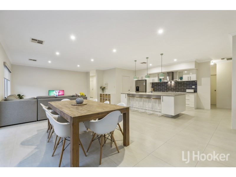 3 Quarral Street, Yanchep WA 6035