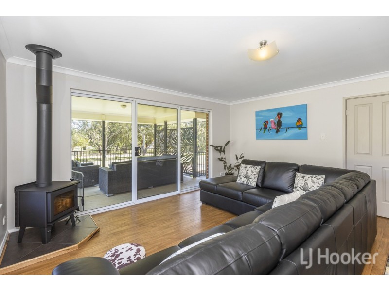 17 Pieter Place, Gabbadah WA 6041