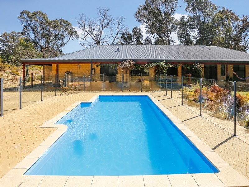 117 Harvest Circle, Two Rocks WA 6037