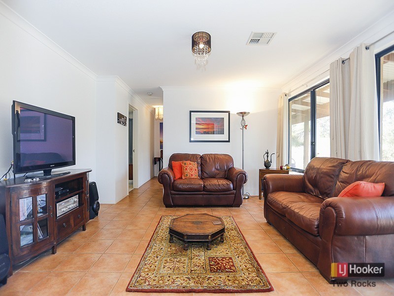 117 Harvest Circle, Two Rocks WA 6037
