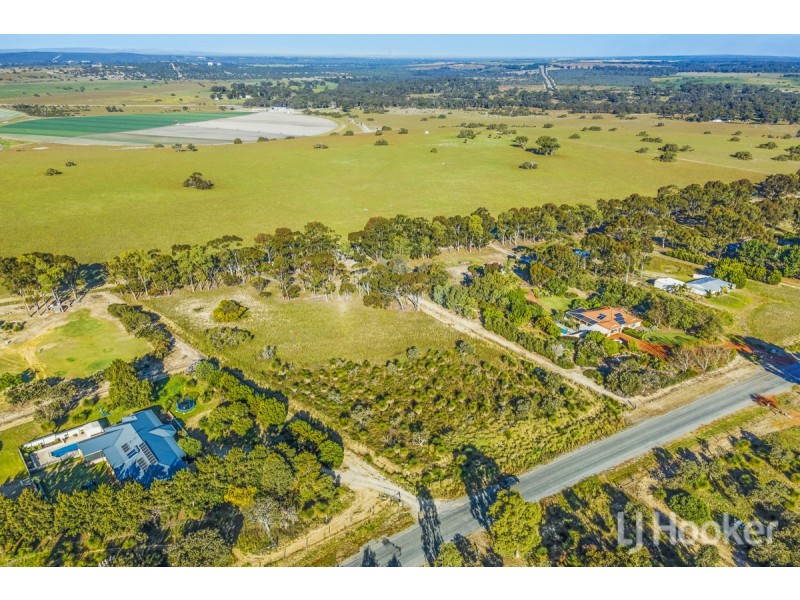 20 Sovereign Hill Drive, Gabbadah WA 6041