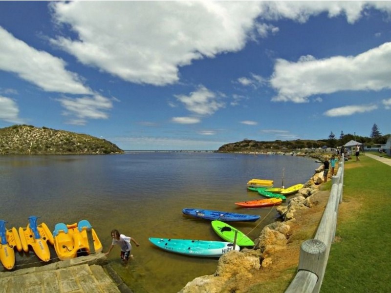 208 Tamarisk Drive, Gabbadah WA 6041