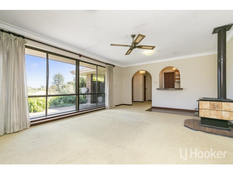 10 Dreyer Court, Yanchep WA 6035