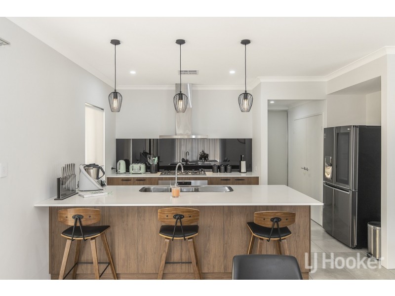 16 Rosewood Street, Eglinton WA 6034