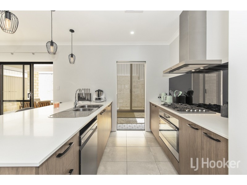 16 Rosewood Street, Eglinton WA 6034