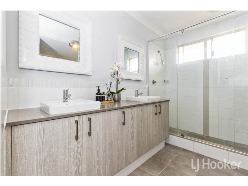 8 Apricot Road, Eglinton WA 6034