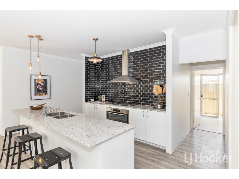 8 Apricot Road, Eglinton WA 6034