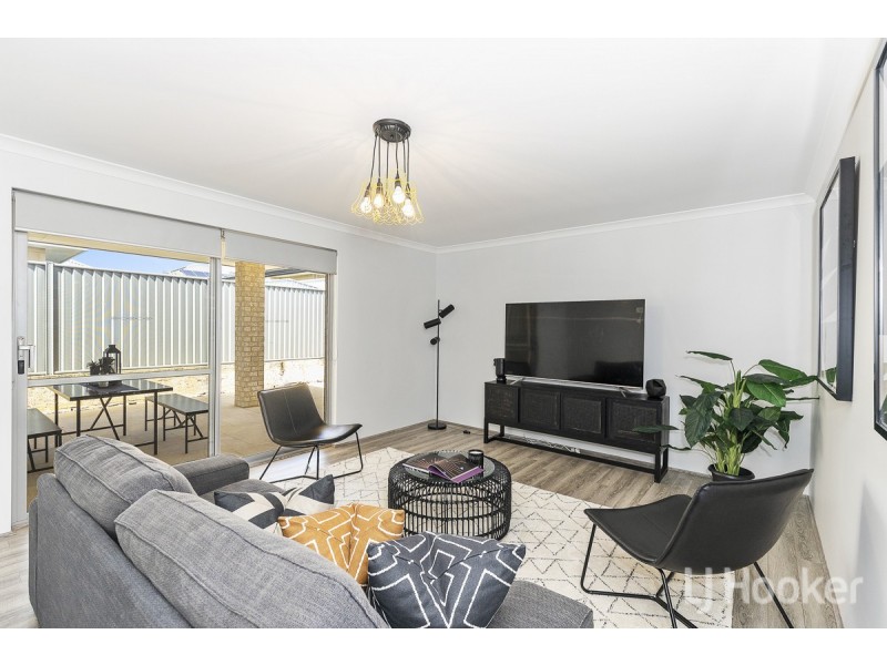 8 Apricot Road, Eglinton WA 6034