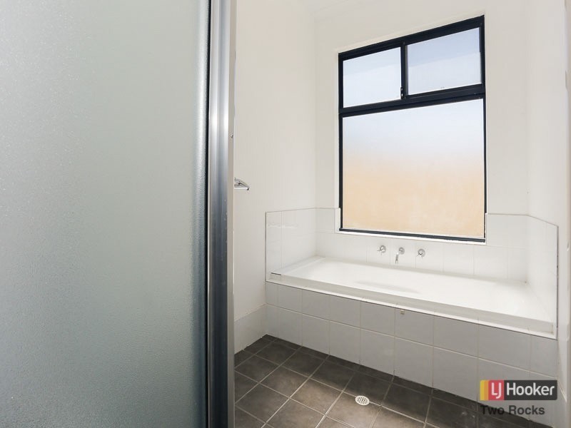 3 Springhill Place, Two Rocks WA 6037