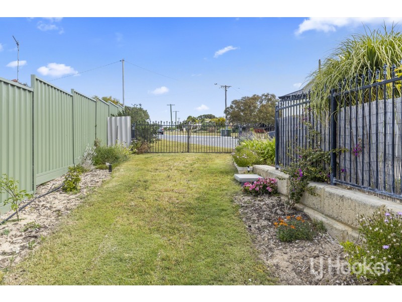19 Newquay Close, Yanchep WA 6035