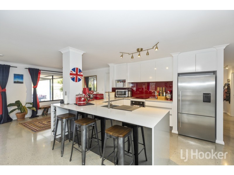 19 Newquay Close, Yanchep WA 6035