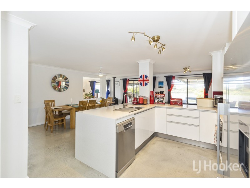 19 Newquay Close, Yanchep WA 6035