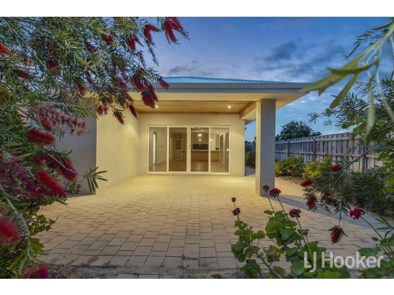 12 Windward Street, Yanchep WA 6035