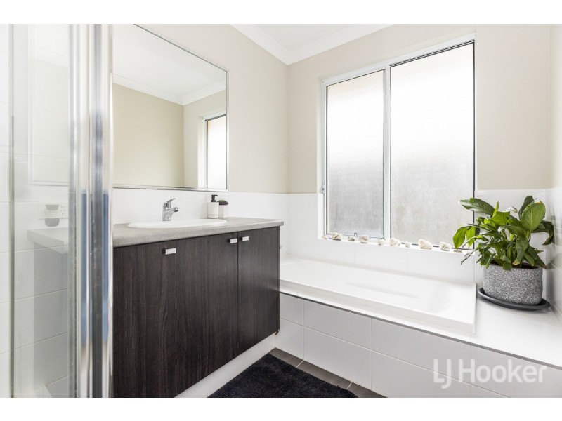 92 Marlinspike Boulevard, Jindalee WA 6036