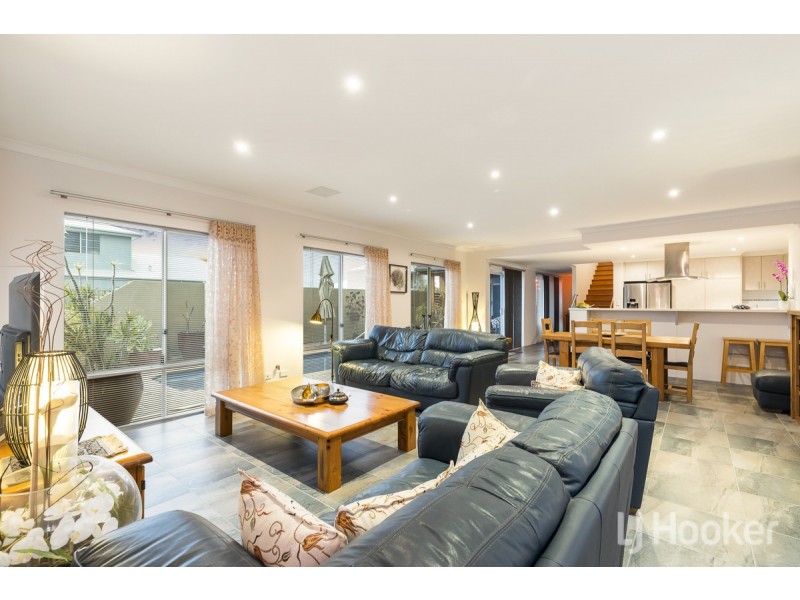 10 Sandbar Street, Yanchep WA 6035