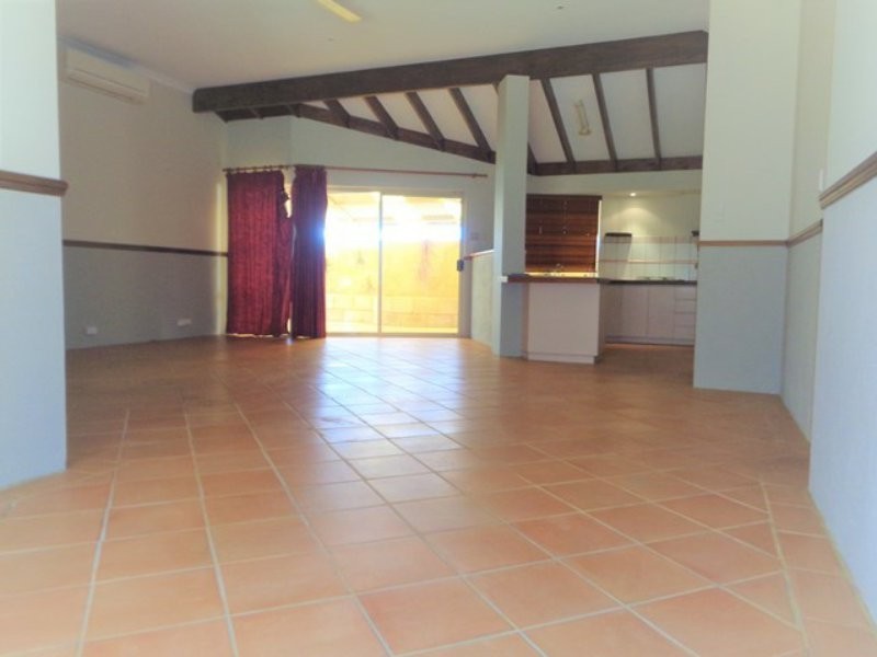 12 Hamilton Court, Yanchep WA 6035