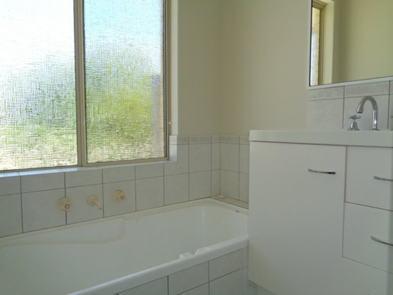 12 Hamilton Court, Yanchep WA 6035