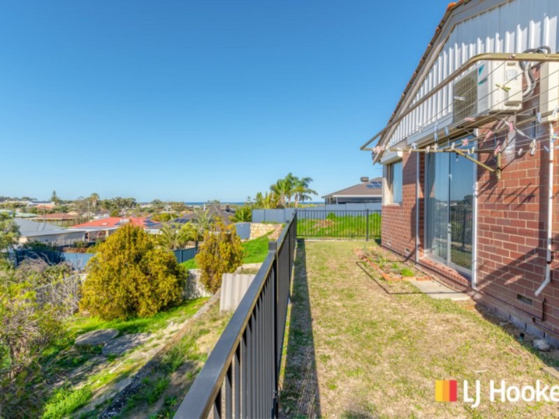12 Evans Place, Two Rocks WA 6037