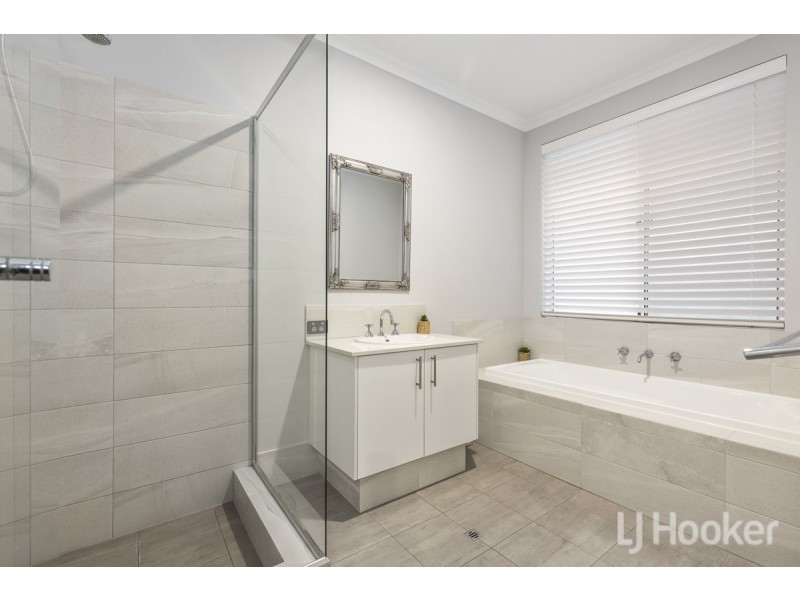 7 Seaside Avenue, Yanchep WA 6035