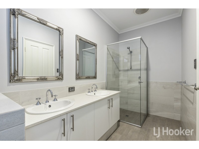 7 Seaside Avenue, Yanchep WA 6035