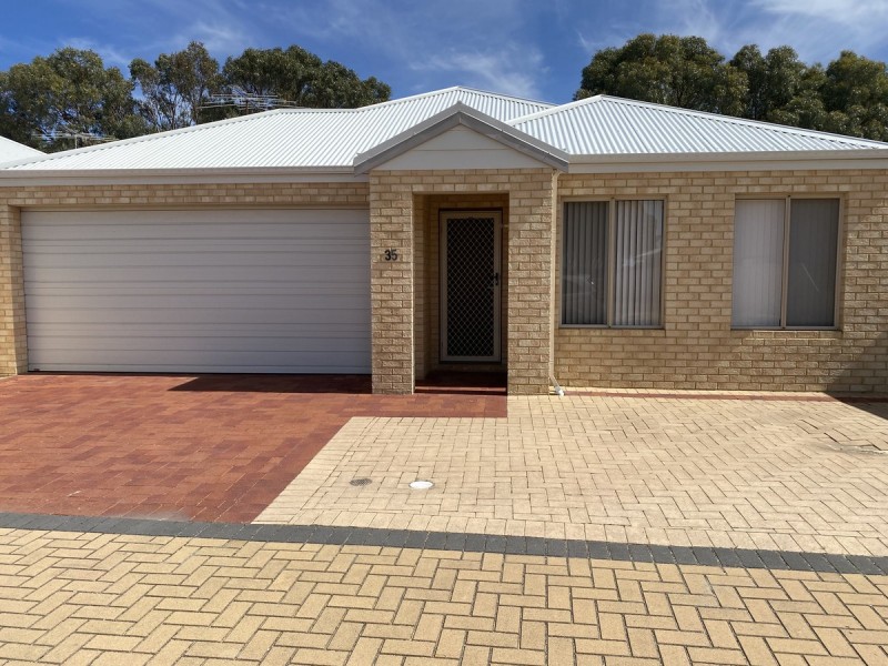 35/146 St Andrews Drive, Yanchep WA 6035