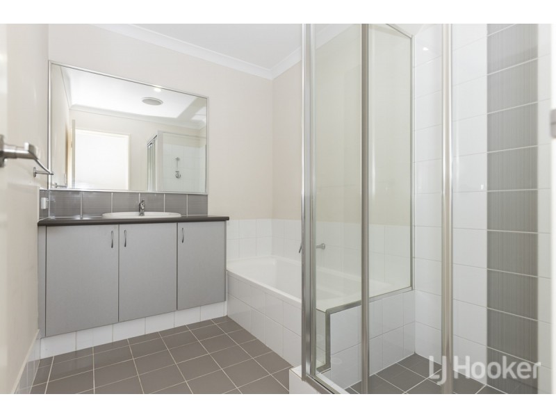 18 Millbrook Parkway, Butler WA 6036