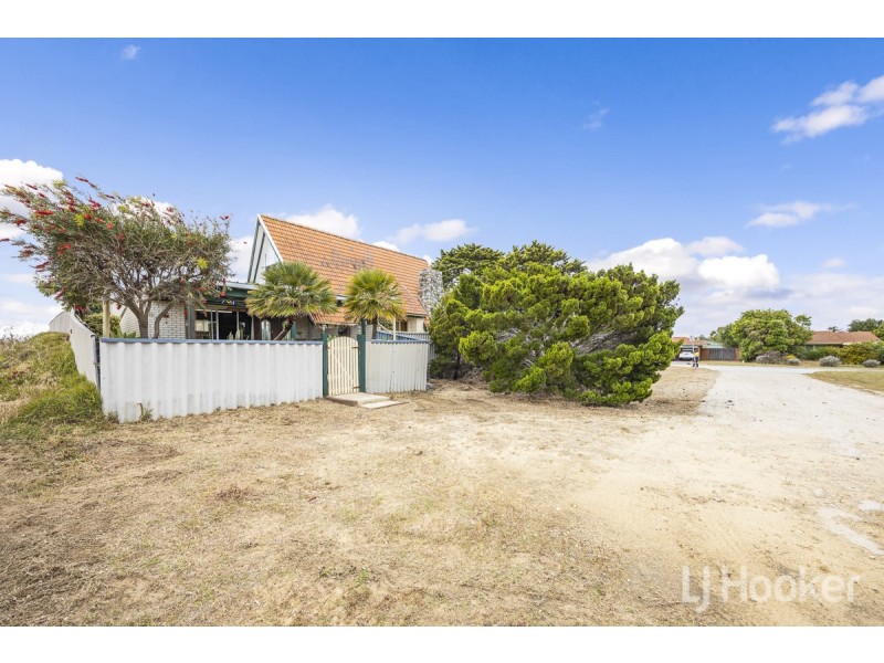 61 Moorpark Avenue, Yanchep WA 6035