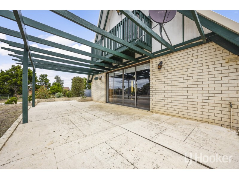 61 Moorpark Avenue, Yanchep WA 6035