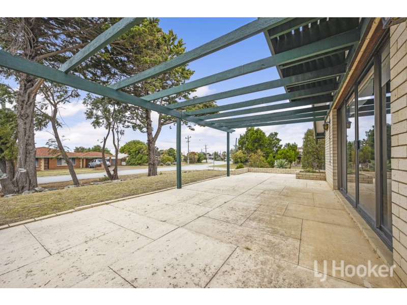 61 Moorpark Avenue, Yanchep WA 6035